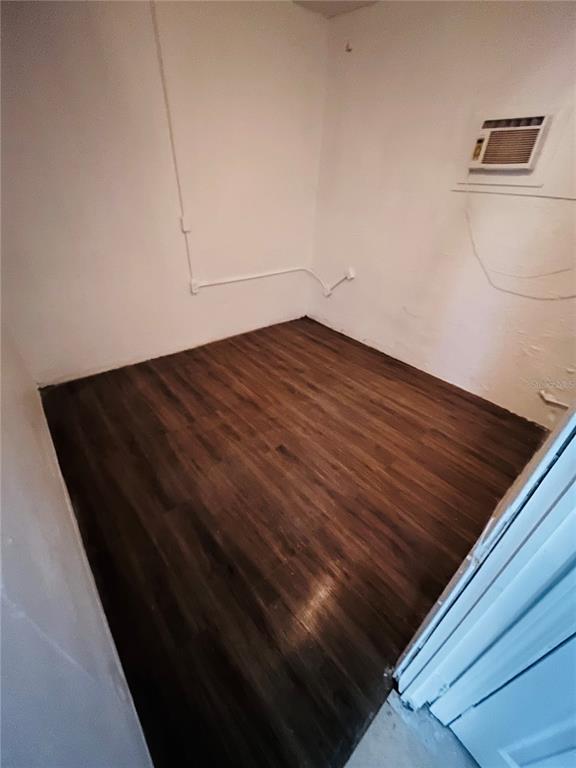 1709 18th Avenue South, Unit 1 St. Petersburg, FL 33712 - Photo 6 of 8 a view of a closet area