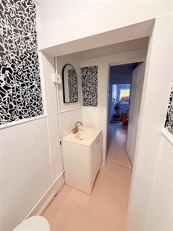 1709 18th Avenue South, Unit 1 St. Petersburg, FL 33712 - Photo 8 of 8 a utility room with dryer and washer