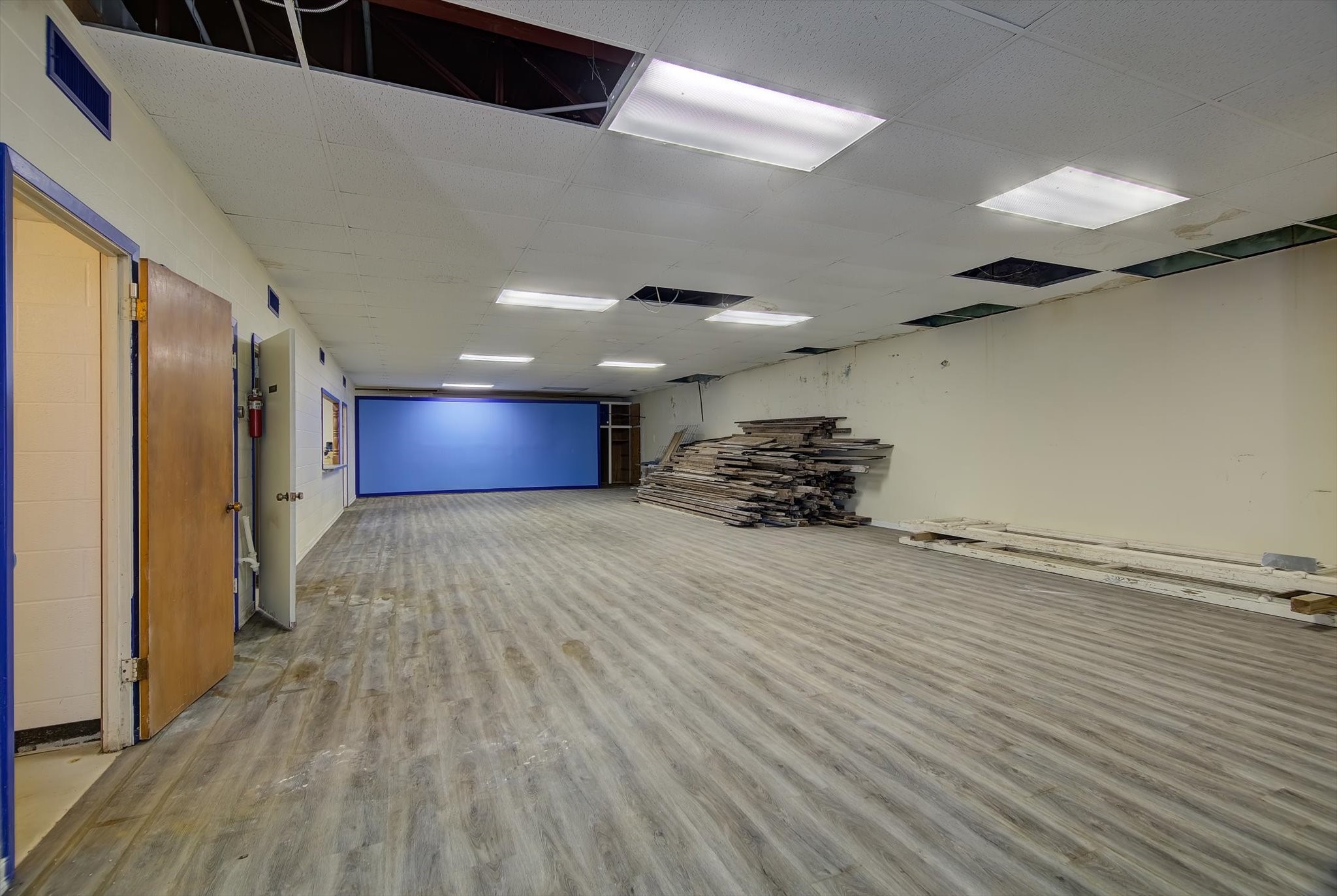 358 Demolay Street La Marque, TX 77568 - Photo 4 of 39 a view of a hallway with wooden floor