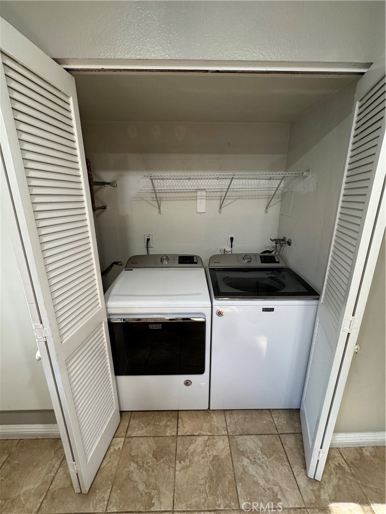 45 Harkness Avenue, Unit 2 Pasadena, CA 91106 - Photo 10 of 26 a utility room with dryer and washer