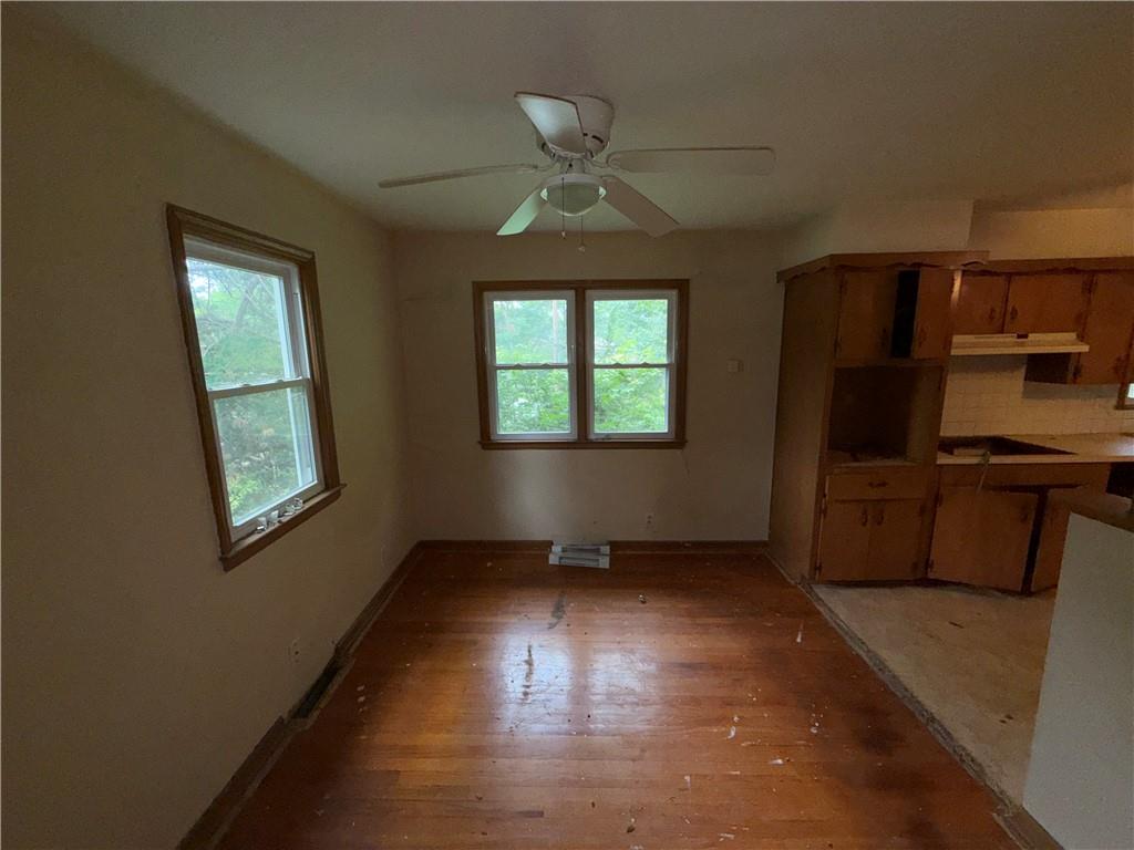 5008 Spring Street Kansas City, MO 64133 - Photo 7 of 36