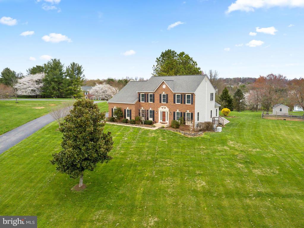 9113 Huntmaster Road Laytonsville, MD 20882 - Photo 12 of 66 Gallery Image 12