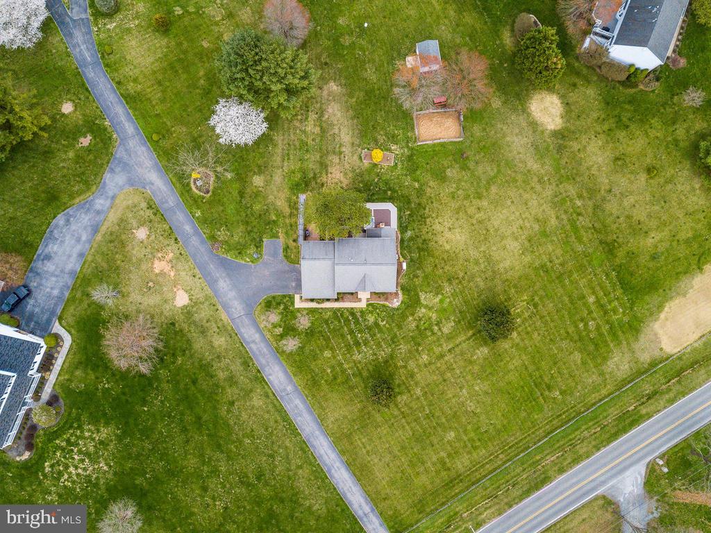 9113 Huntmaster Road Laytonsville, MD 20882 - Photo 14 of 66 Invisible fence