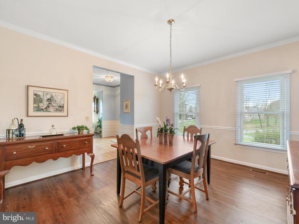 9113 Huntmaster Road Laytonsville, MD 20882 - Photo 19 of 66 Wood floors in Dining Room