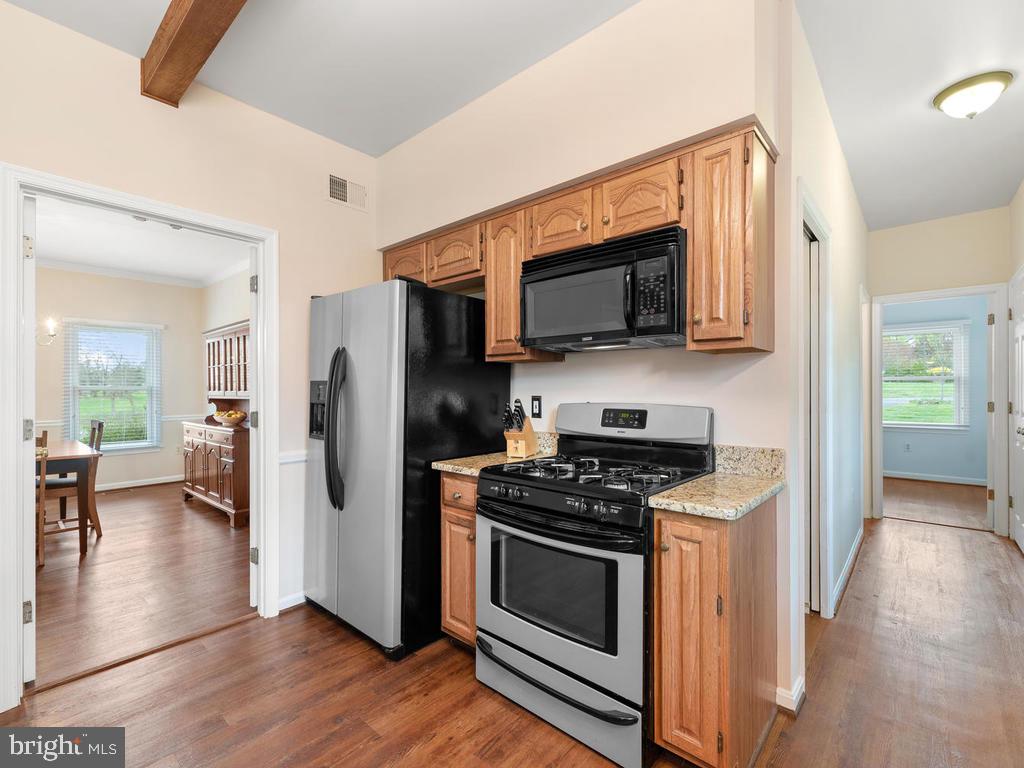 9113 Huntmaster Road Laytonsville, MD 20882 - Photo 25 of 66 Gas Range