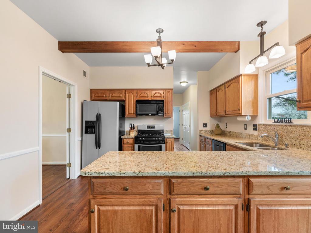 9113 Huntmaster Road Laytonsville, MD 20882 - Photo 28 of 66 Granite counters