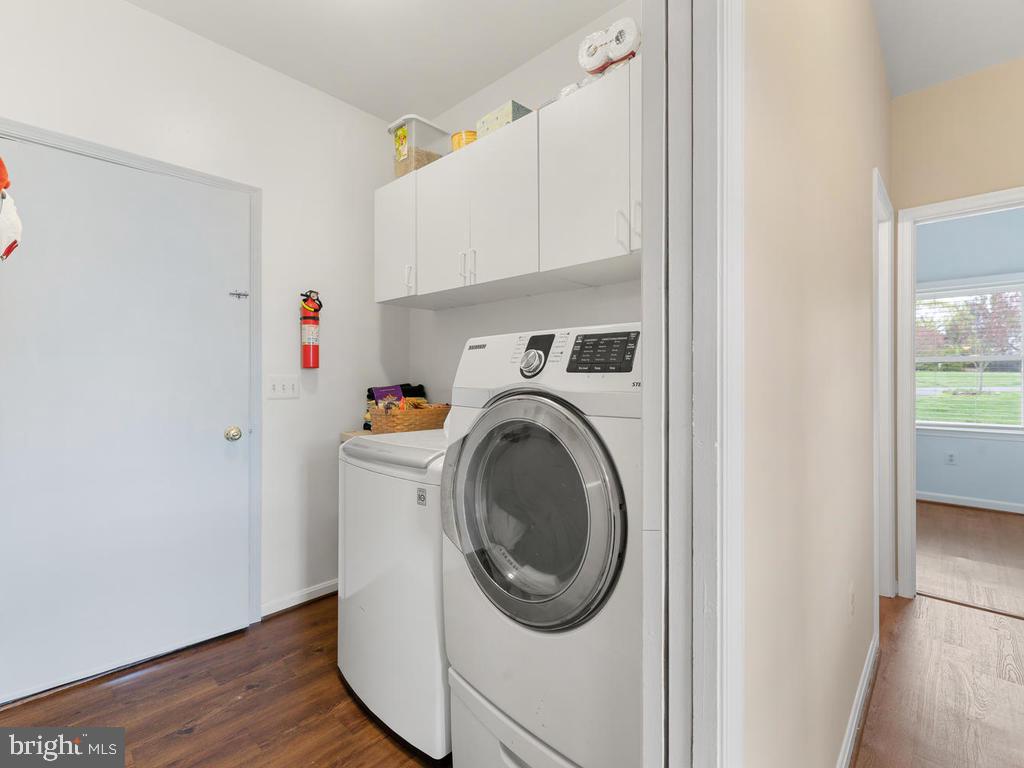 9113 Huntmaster Road Laytonsville, MD 20882 - Photo 43 of 66 First floor laundry room