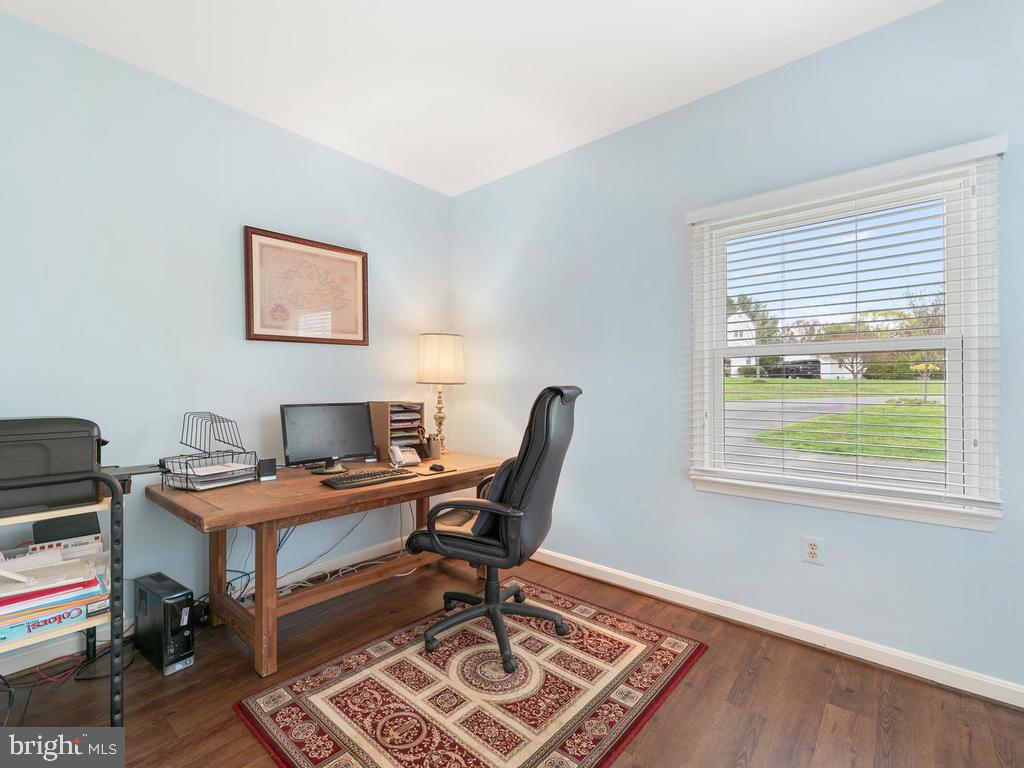 9113 Huntmaster Road Laytonsville, MD 20882 - Photo 45 of 66 First floor office