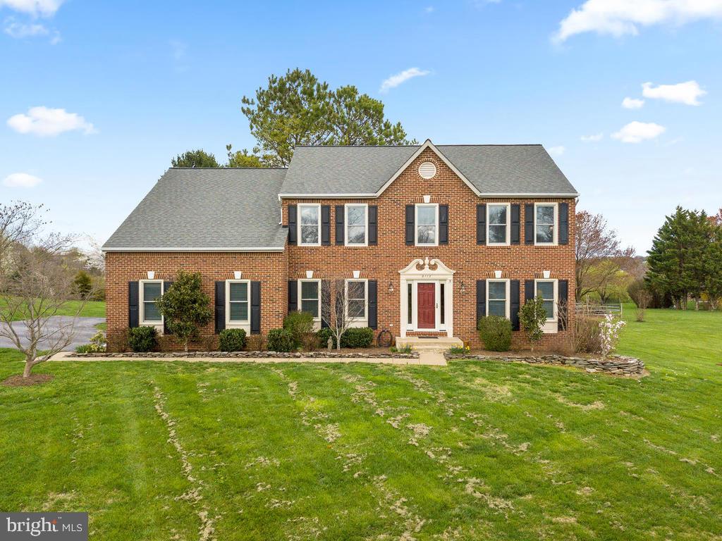 9113 Huntmaster Road Laytonsville, MD 20882 - Photo 8 of 66 Inviting!