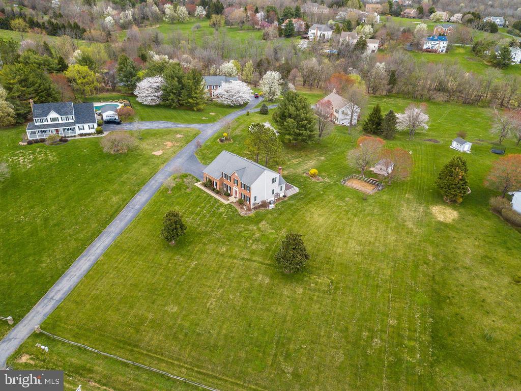 9113 Huntmaster Road Laytonsville, MD 20882 - Photo 9 of 66 Aerial view
