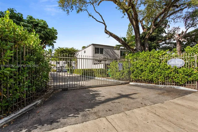 $699,000 | 3343 Franklin Avenue, Miami, FL 33133