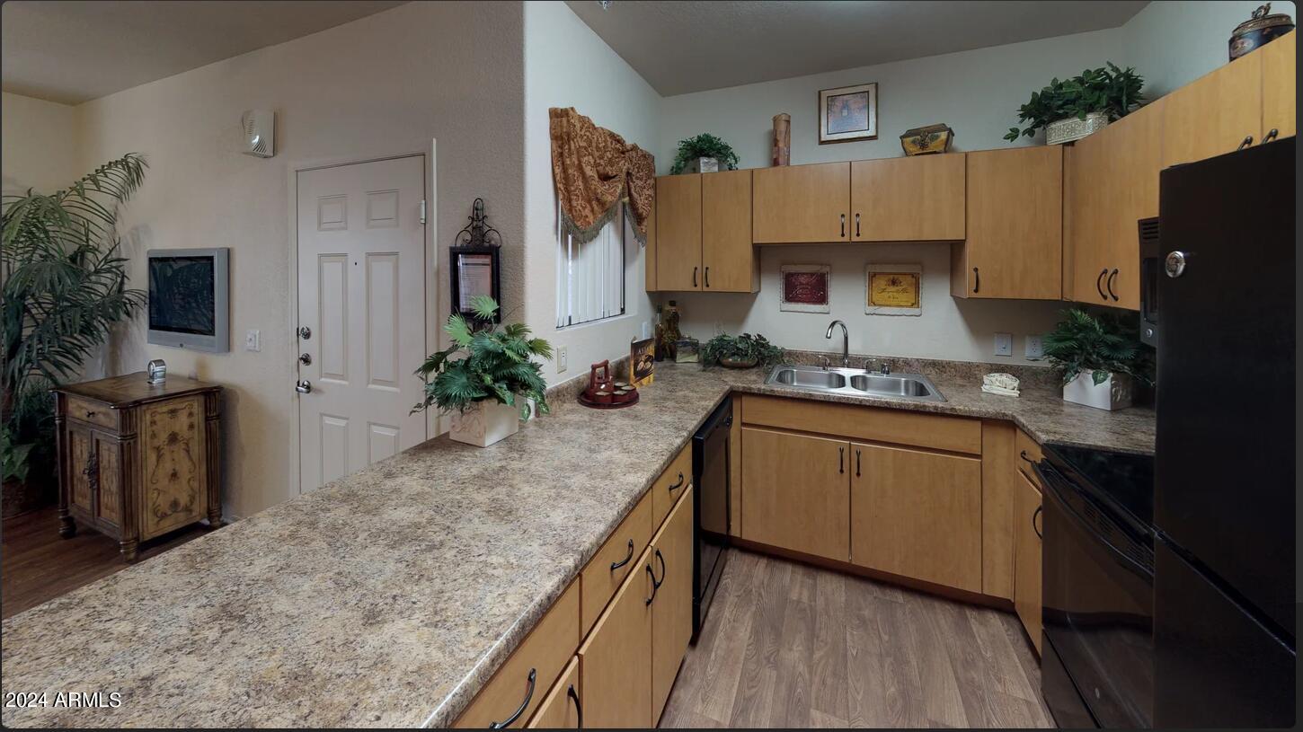 16682 North West-Point Parkway, Unit 1 Surprise, AZ 85374 - Photo 5 of 14 Kitchen