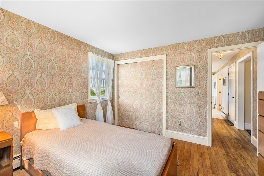 25 Carey Lane Little Compton, RI 02837 - Photo 16 of 49 First level bedroom