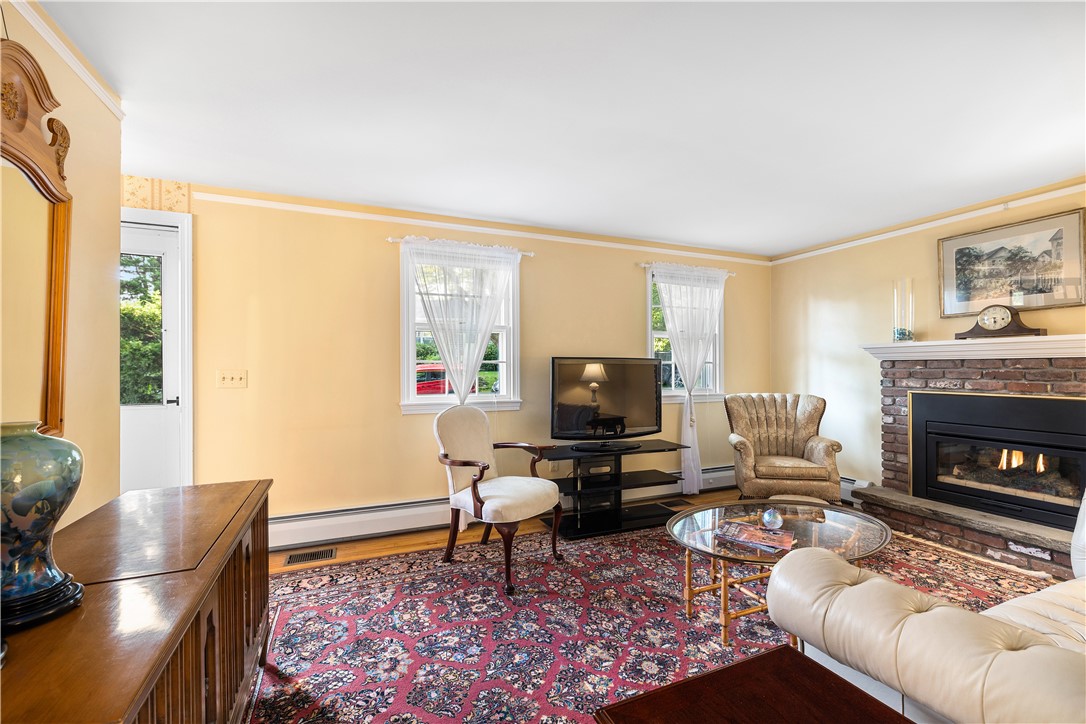 25 Carey Lane Little Compton, RI 02837 - Photo 17 of 49 View of Living Room from hallway
