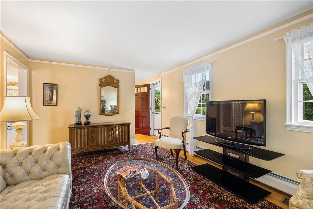 25 Carey Lane Little Compton, RI 02837 - Photo 18 of 49 Living Room