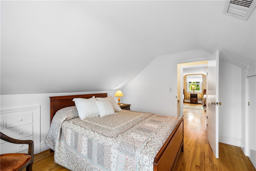 25 Carey Lane Little Compton, RI 02837 - Photo 26 of 49 2nd Level Bedroom
