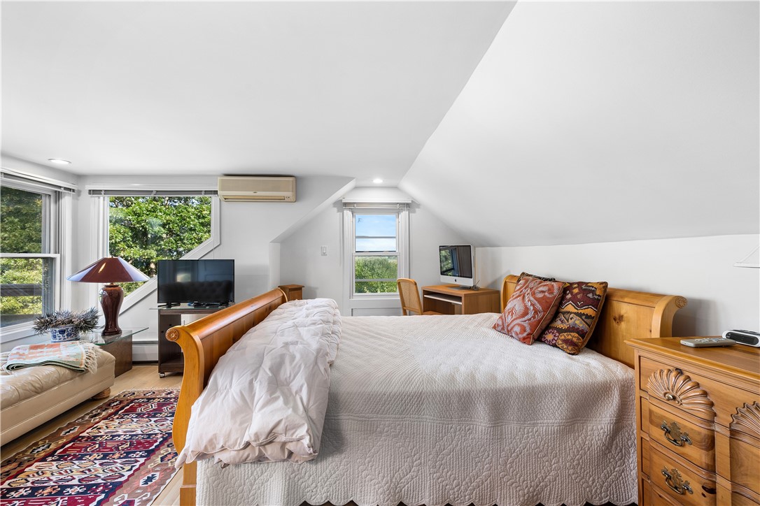 25 Carey Lane Little Compton, RI 02837 - Photo 27 of 49 Primary Suite above Garage