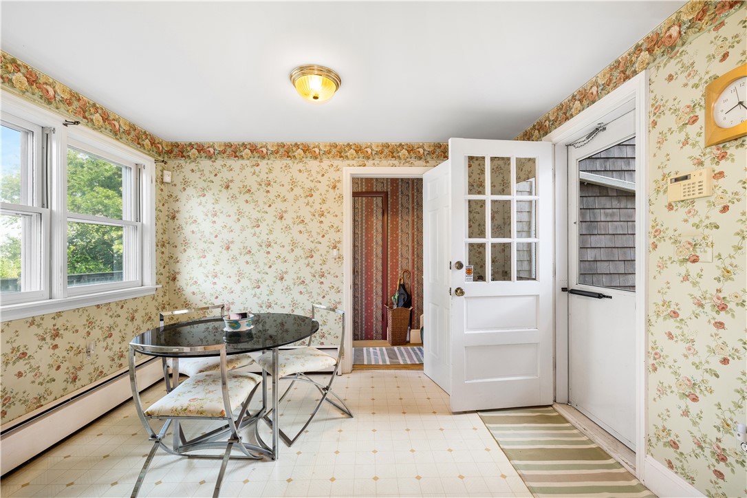 25 Carey Lane Little Compton, RI 02837 - Photo 9 of 49 Kitchen Entry Eat-in area