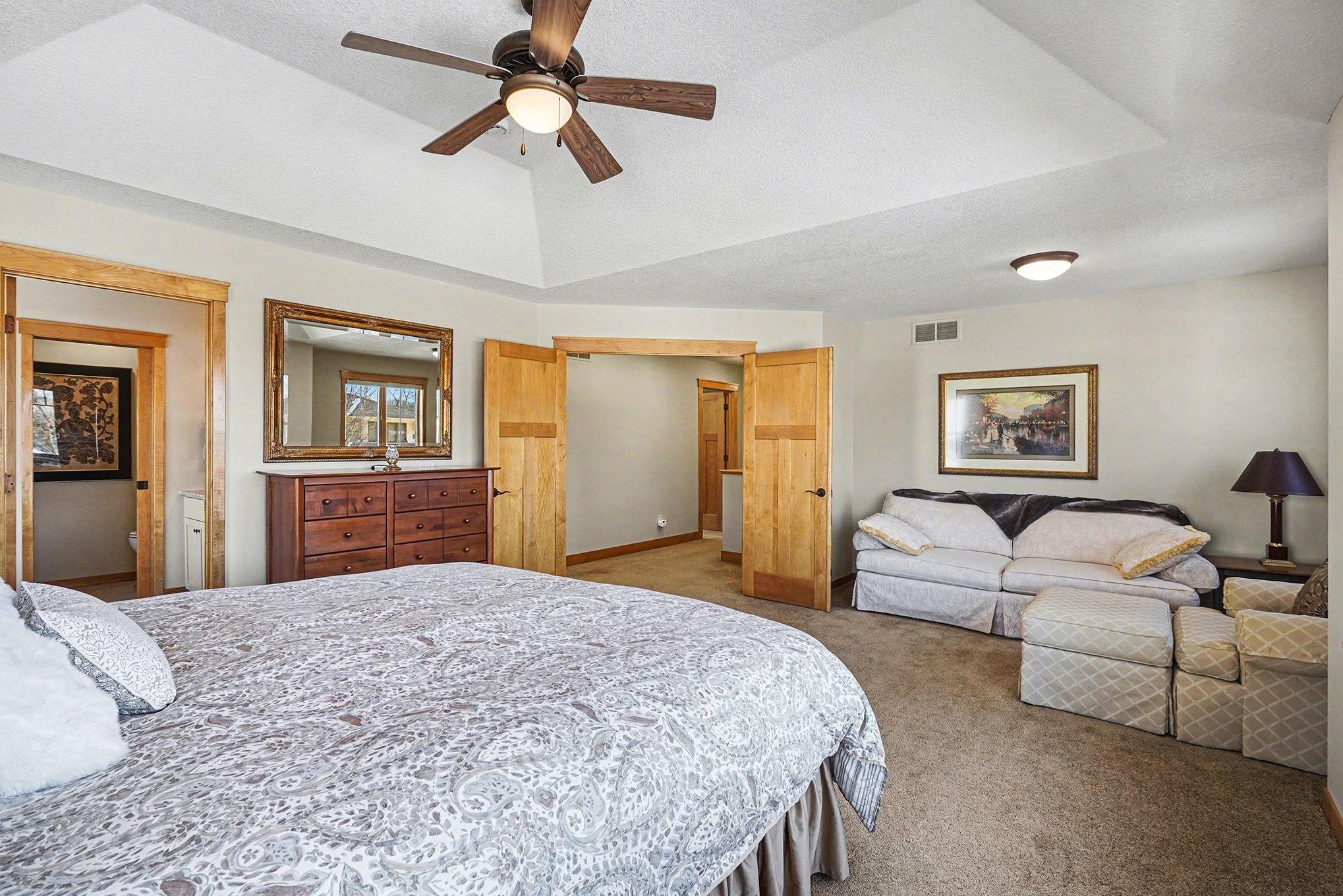 1520 Bridgewater Road Golden Valley, MN 55422 - Photo 24 of 54