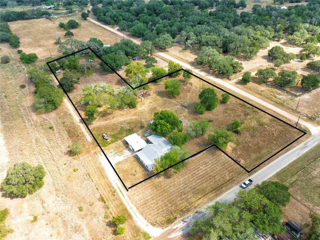 $324,999 | 371 County Road 146, Hallettsville, TX 77964