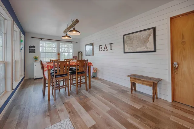 $324,999 | 371 County Road 146, Hallettsville, TX 77964