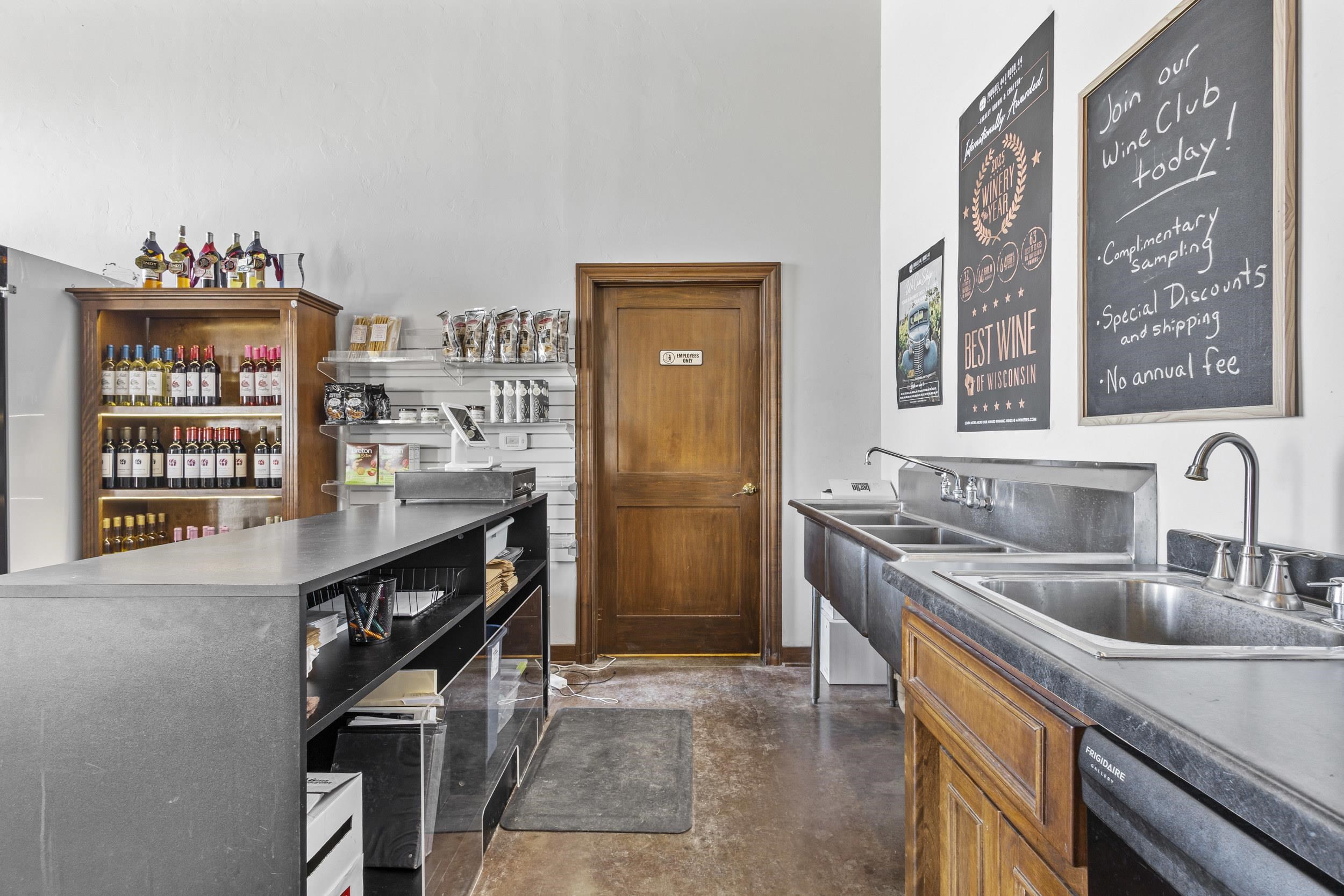 N2185 Sleepy Hollow Road Kewaunee, WI 54216 - Photo 12 of 44