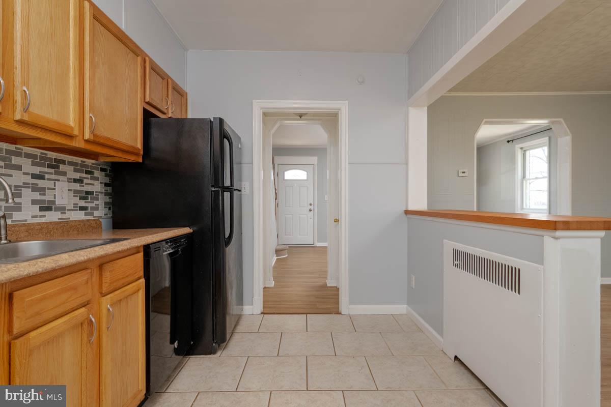 2475 Fairway Baltimore, MD 21222 - Photo 11 of 35 Kitchen