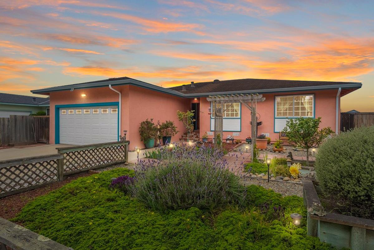 3127 Lake Drive Marina, CA 93933 - Photo 1 of 52