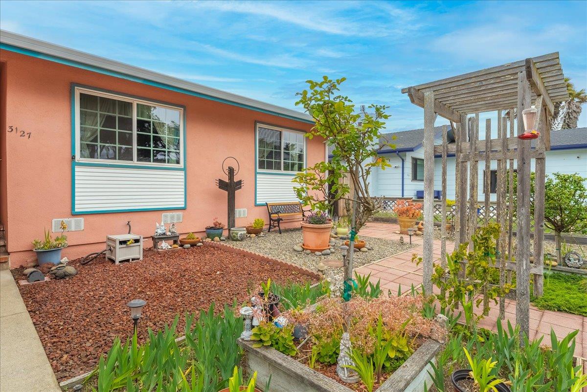 3127 Lake Drive Marina, CA 93933 - Photo 5 of 52