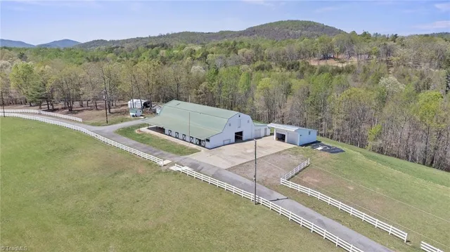 $2,900,000 | 447 Willow Pond Lane, Hiddenite, NC 28636