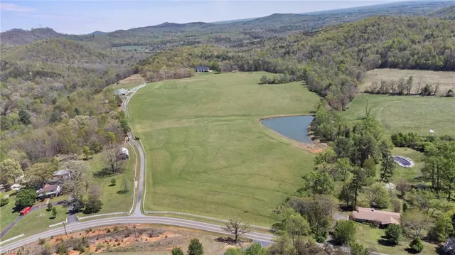 $2,900,000 | 447 Willow Pond Lane, Hiddenite, NC 28636