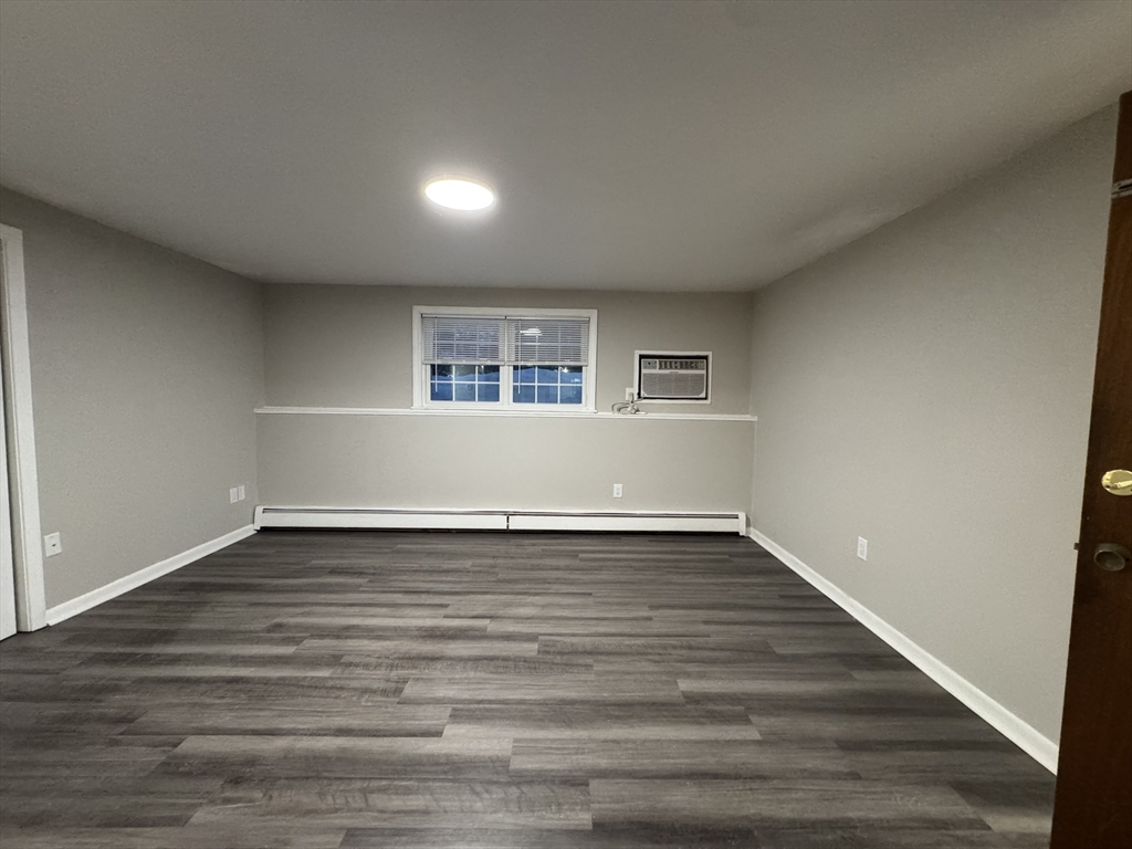 805 Haverhill Street, Unit 3B1 Rowley, MA 01969 - Photo 3 of 9