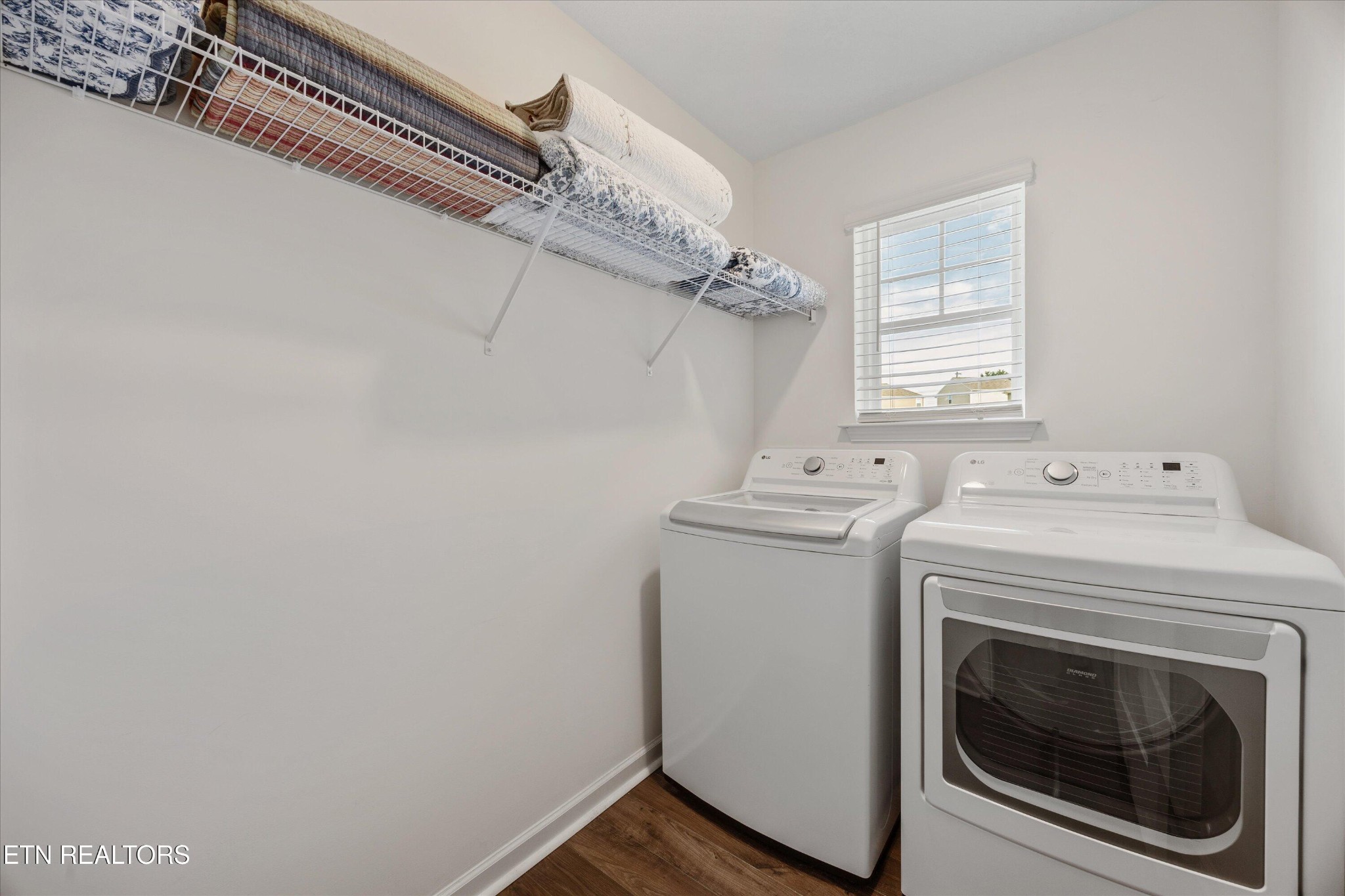 248 Belle Court Talbott, TN 37877 - Photo 27 of 36 a utility room with dryer and washer
