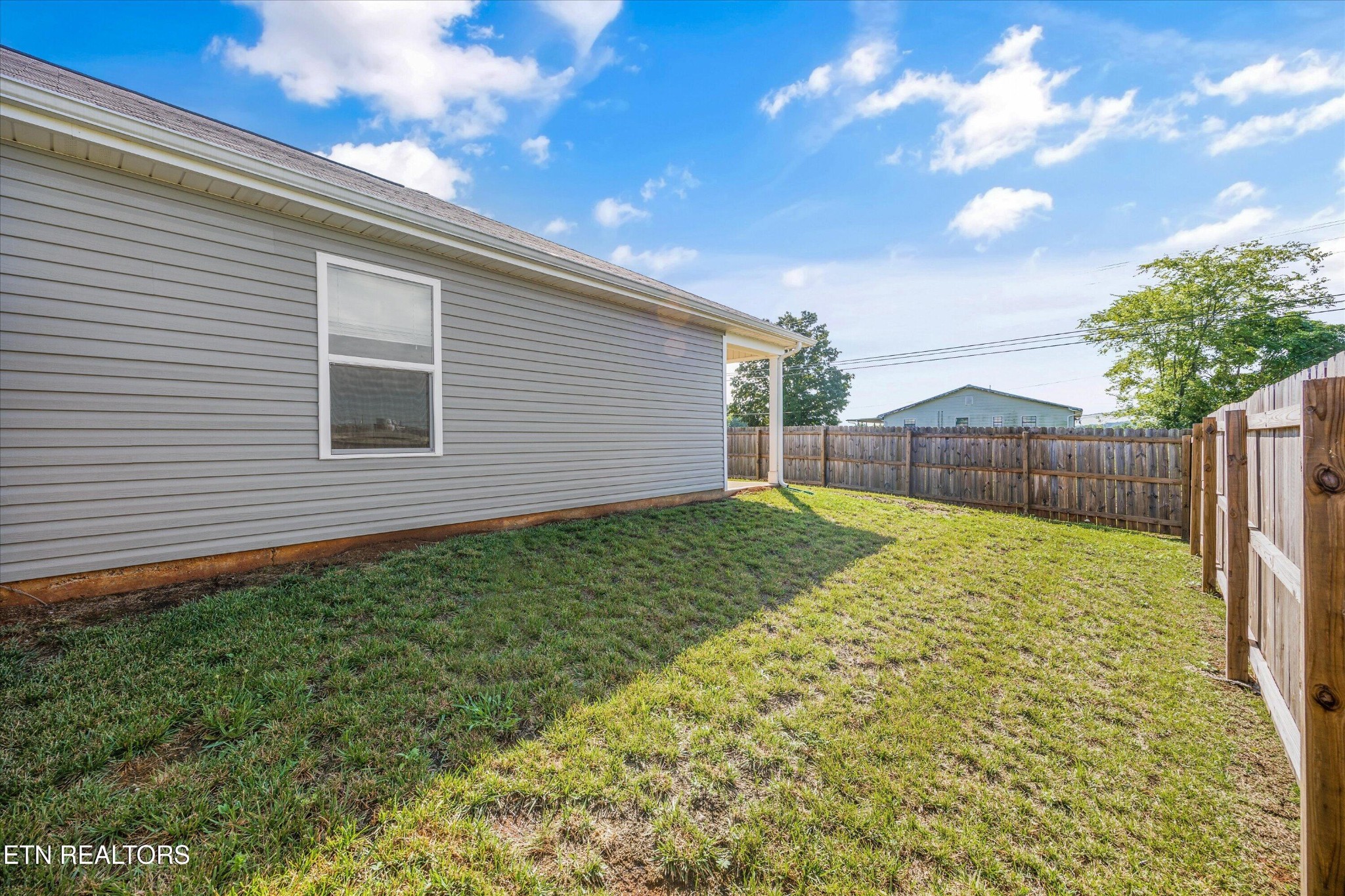 248 Belle Court Talbott, TN 37877 - Photo 29 of 36 a backyard of a house