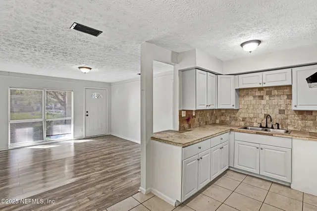 $214,900 | 6453 Burgundy Road South, Jacksonville, FL 32210