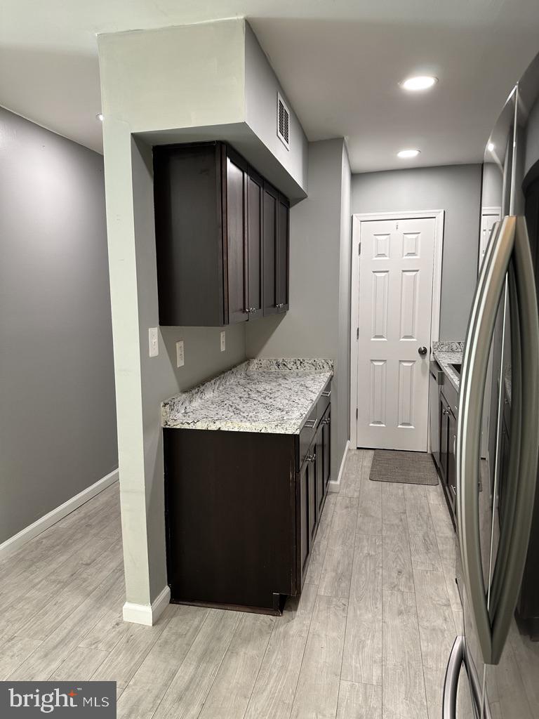 5900 Prince George Drive, Unit 333 Springfield, VA 22152 - Photo 4 of 41 Plenty of counter space