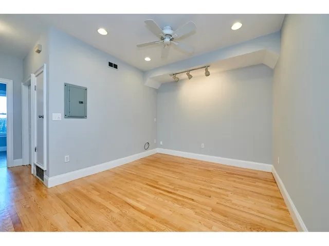 $3,000 | 12 Humboldt Place, Unit 3, Boston, MA 02127