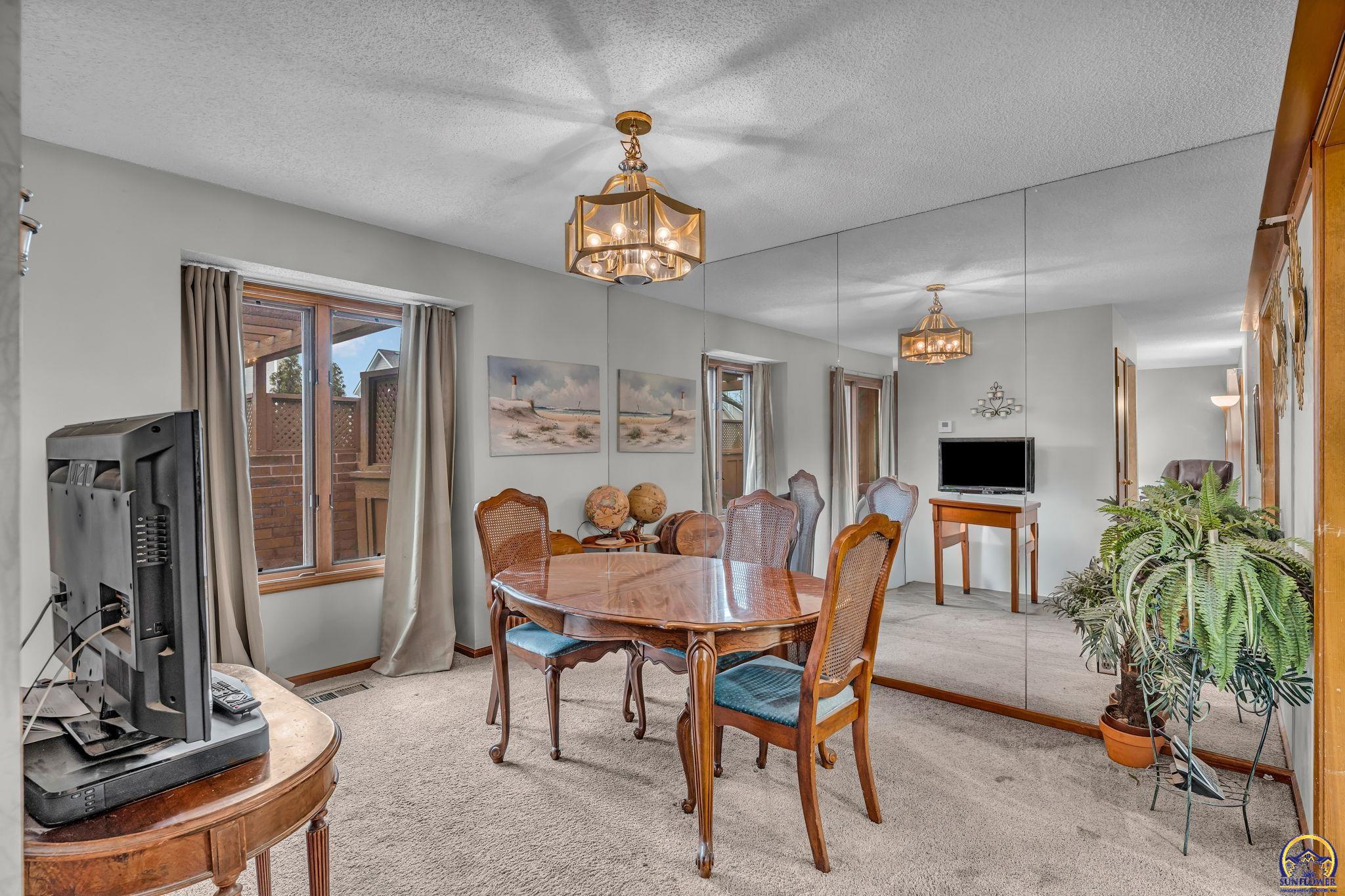 5657 Southwest Hawick Lane Topeka, KS 66614 - Photo 18 of 34