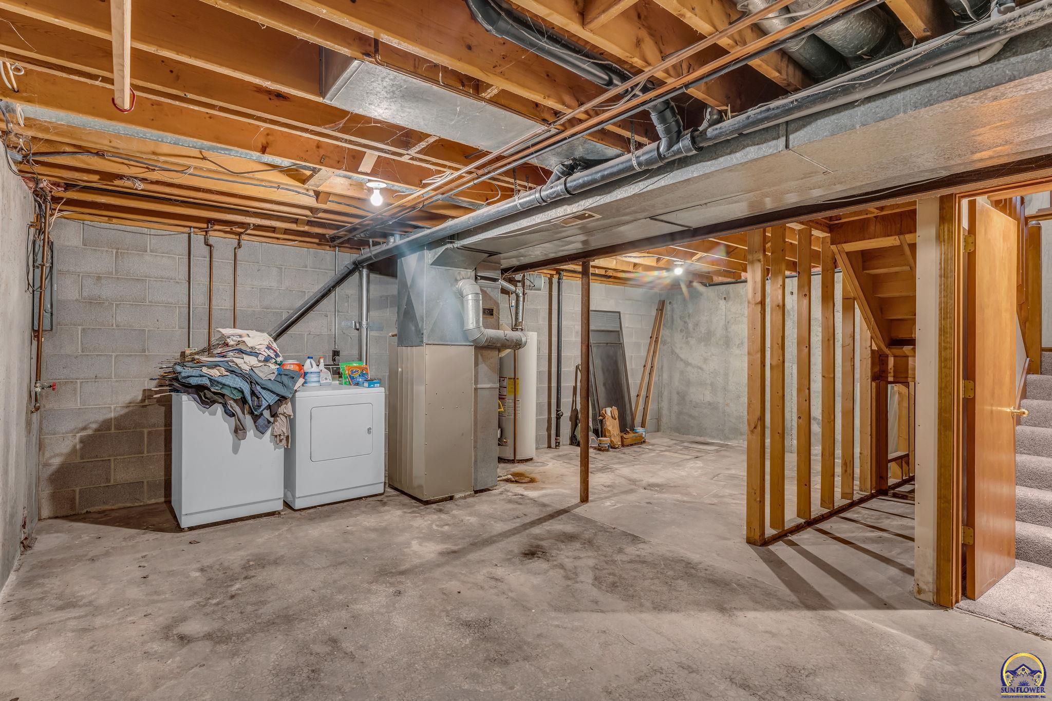 5657 Southwest Hawick Lane Topeka, KS 66614 - Photo 30 of 34