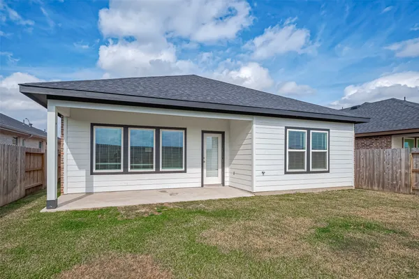 $2,395 | 1643 Solana Drive, Fresno, TX 77545