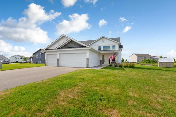 $425,000 | 1220 Ivy Way, Faribault, MN 55021