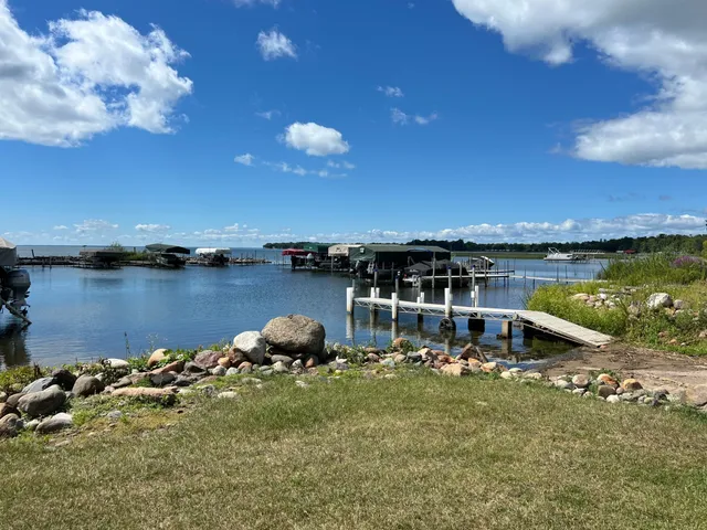 $119,900 | 46019 State Highway 47, Unit 5, Isle, MN 56342