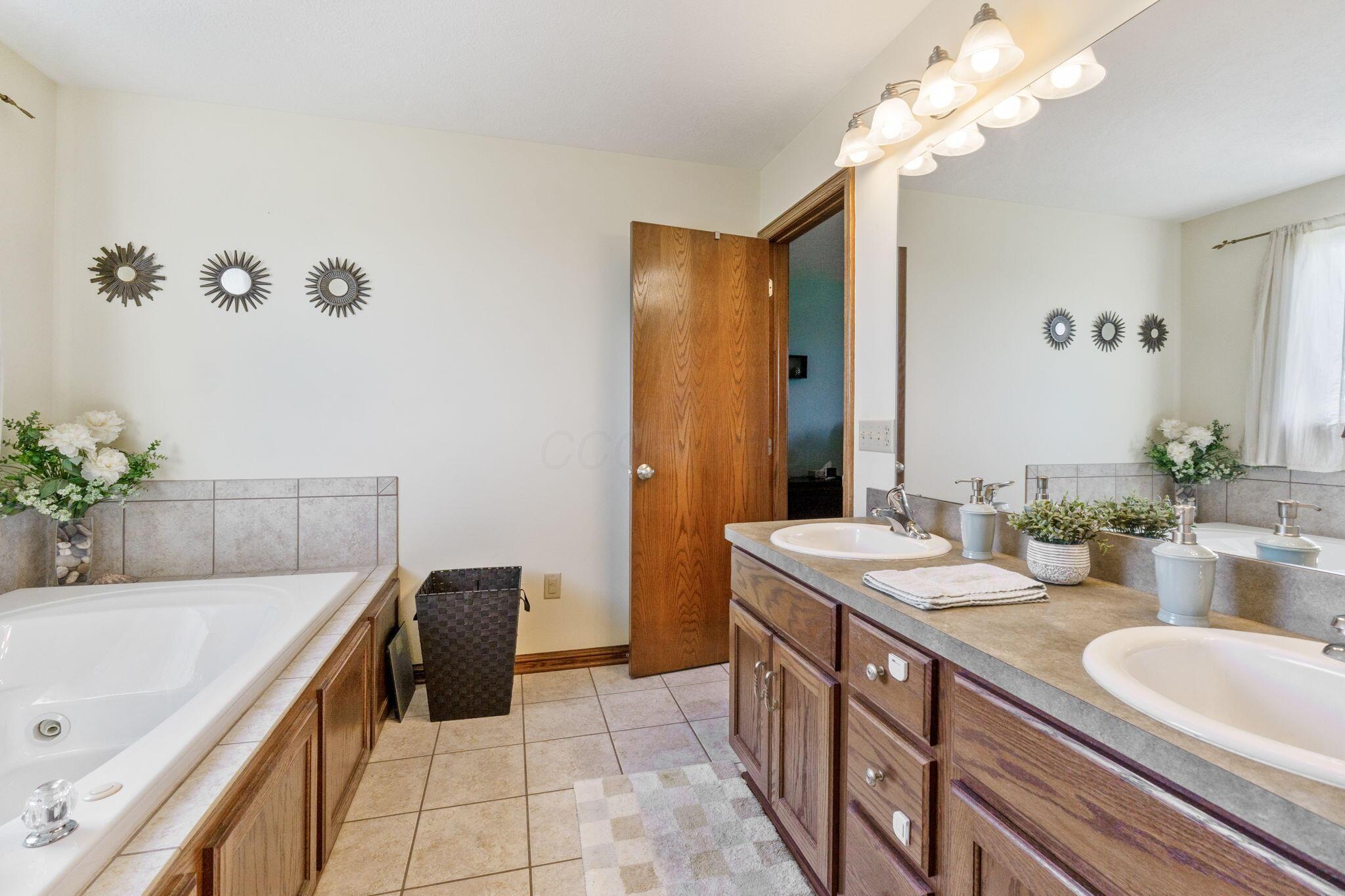19015 Powder Lick Road Raymond, OH 43067 - Photo 58 of 96 19015 Powder Lick Rd (Interior-39
