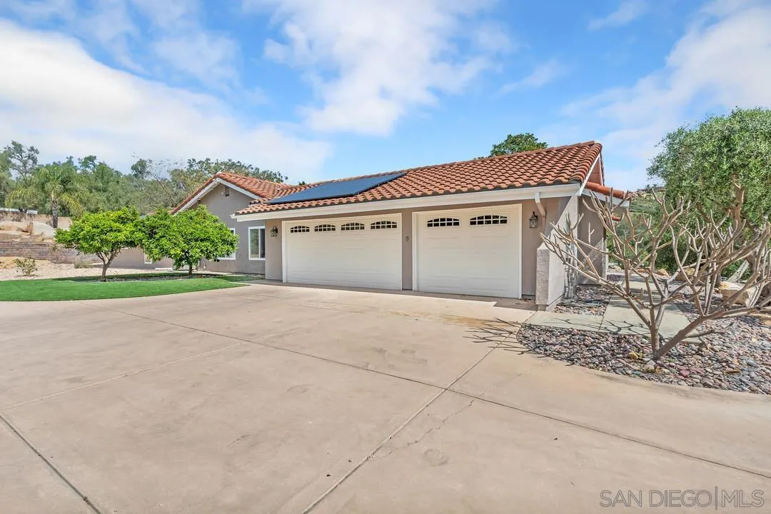 14930 Eastvale Road Poway, CA 92064 - Photo 2 of 60