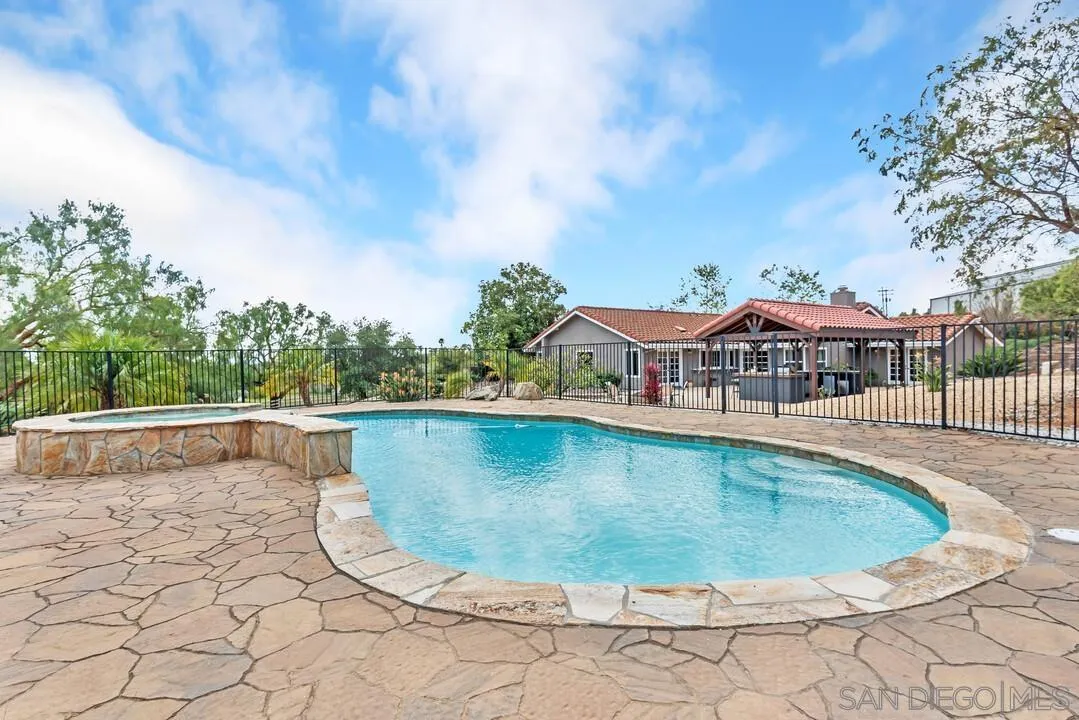 14930 Eastvale Road Poway, CA 92064 - Photo 4 of 60