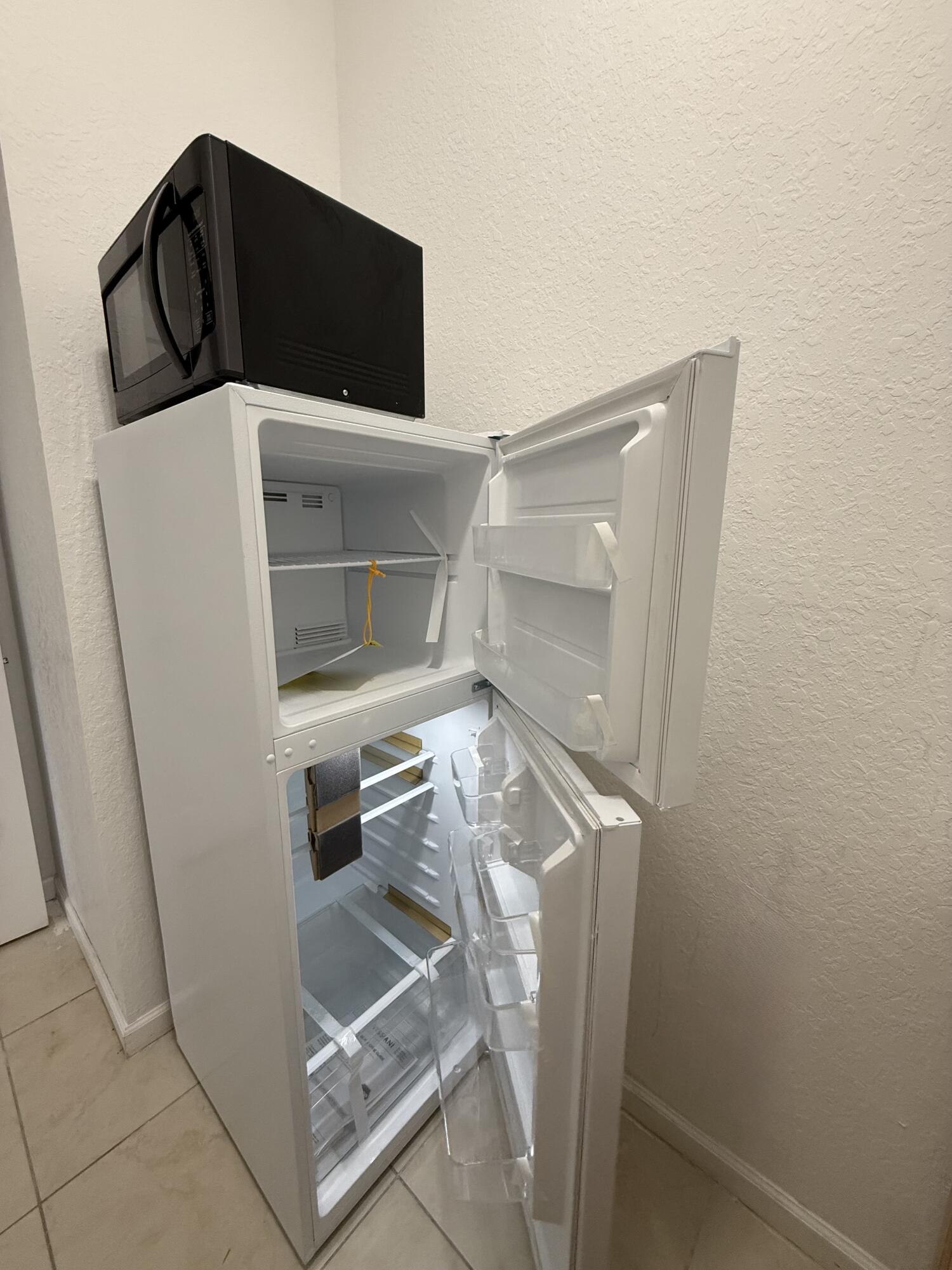 657 Southeast 30th Terrace Homestead, FL 33033 - Photo 12 of 13 IMG_3281