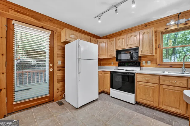 $399,900 | 1466 Indian Trail, McCaysville, GA 30555