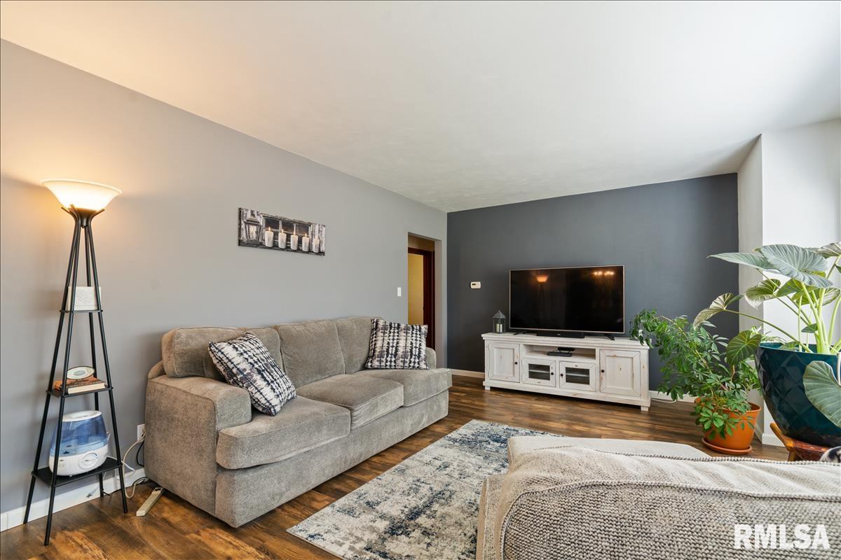 134 Circle Drive Springfield, IL 62703 - Photo 5 of 35