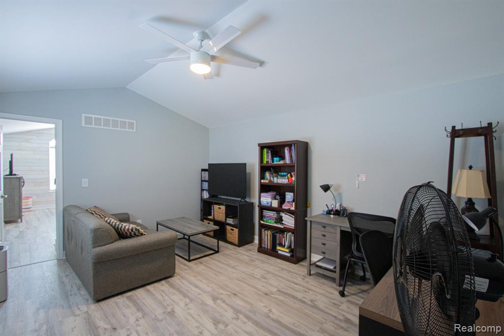 46543 Dequindre Road Rochester Hills, MI 48307 - Photo 14 of 31