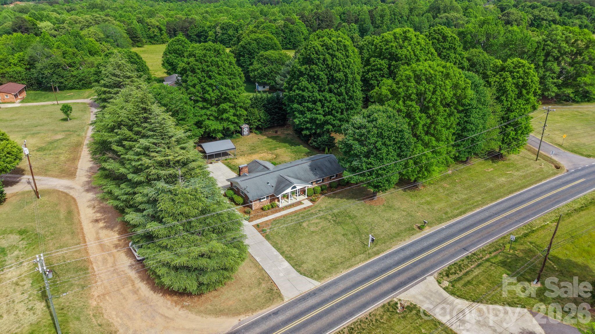 3328 Sulphur Springs Road Northeast Hickory, NC 28601 - Photo 40 of 44